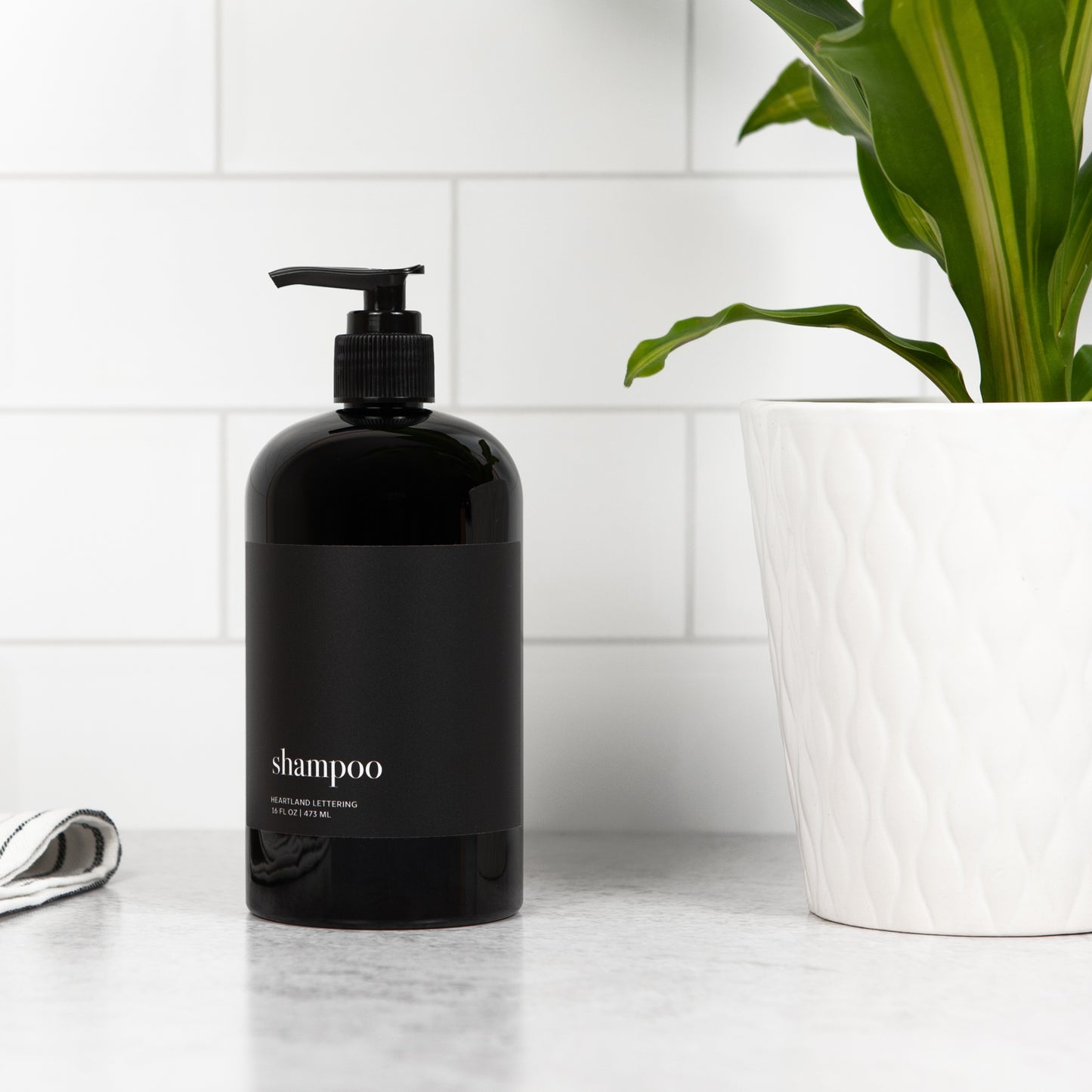 Black Minimalist Shower Dispenser Bottles - Manhattan Collection, Black Matte Label | Black Glossy Bottle